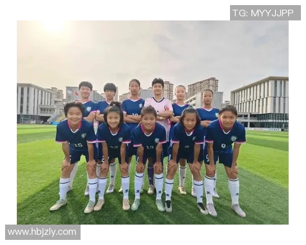 足球明星的女儿在比赛中大放异彩成功进球引发热议